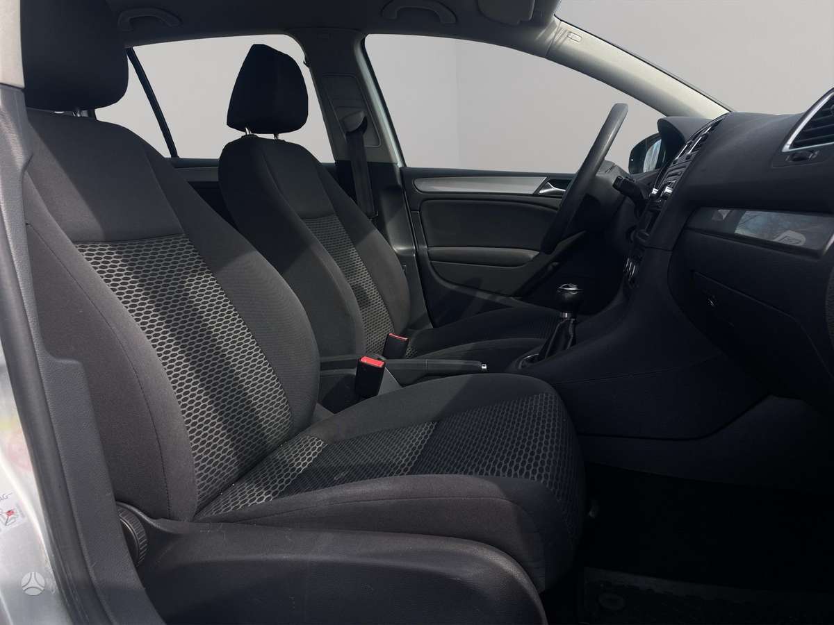 Volkswagen Golf, 1.2 l., hatchback
