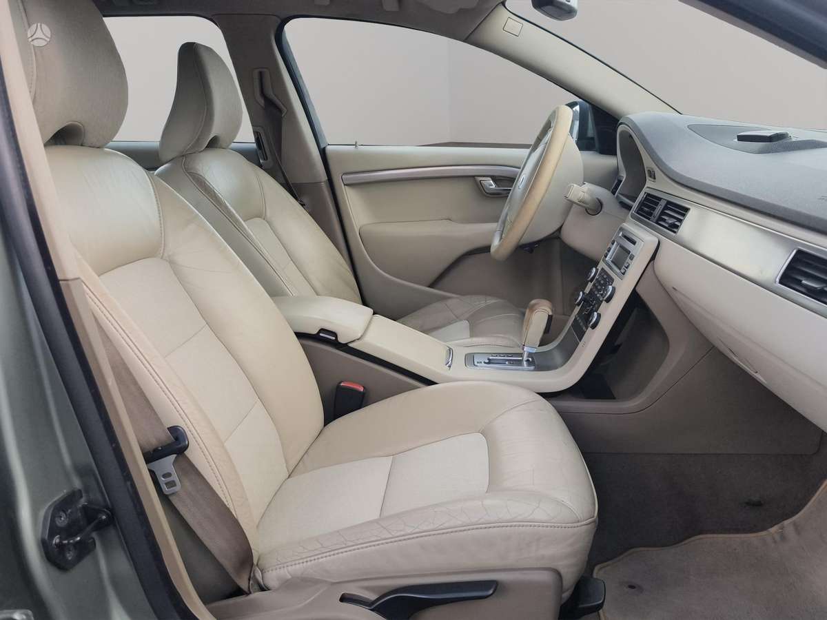 Volvo V70, 2.4 l., wagon
