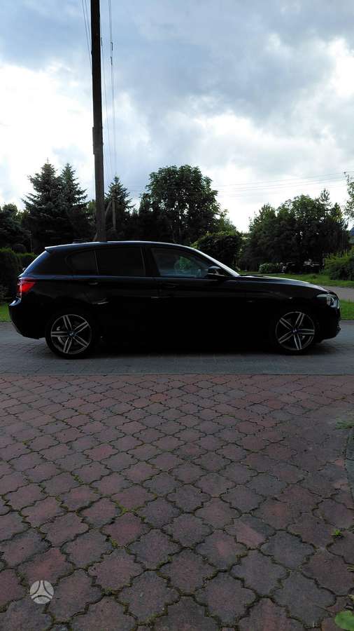 BMW 120, hatchback