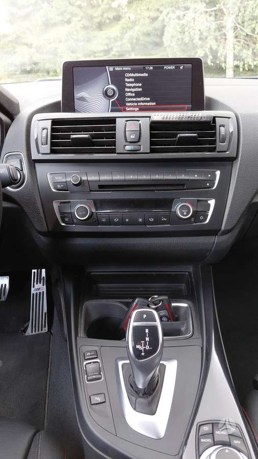 BMW 120, Хэтчбек