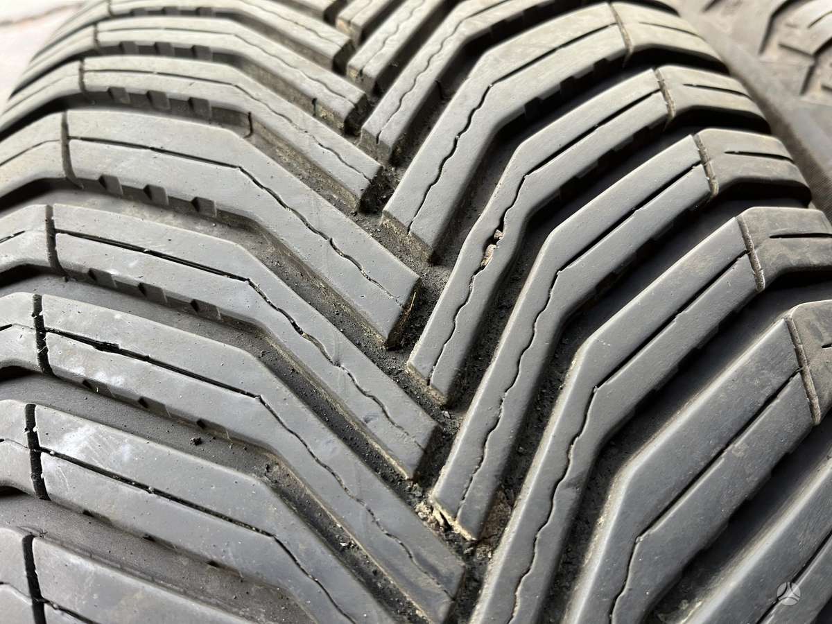 Michelin CROSSCLIMATE 2, всесезонные 235/55 R19