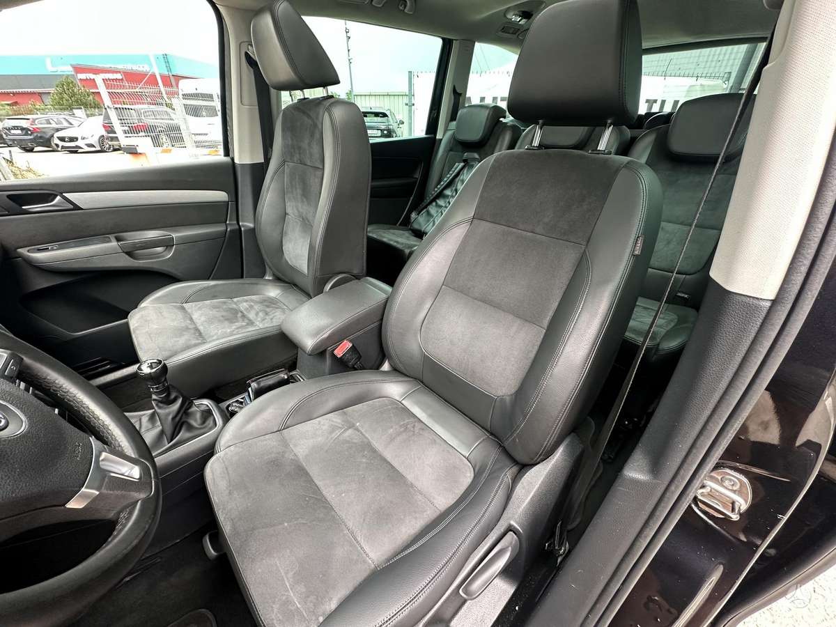 Volkswagen Sharan, 2.0 l., Минивэн