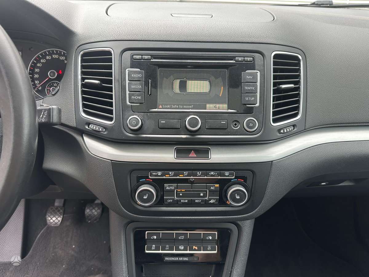 Volkswagen Sharan, 2.0 l., Минивэн