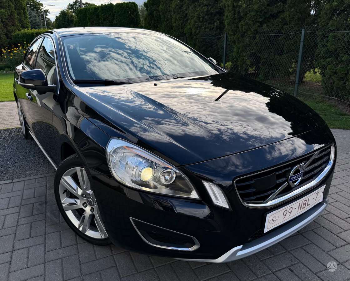 Volvo S60, 2.4 l., Седан