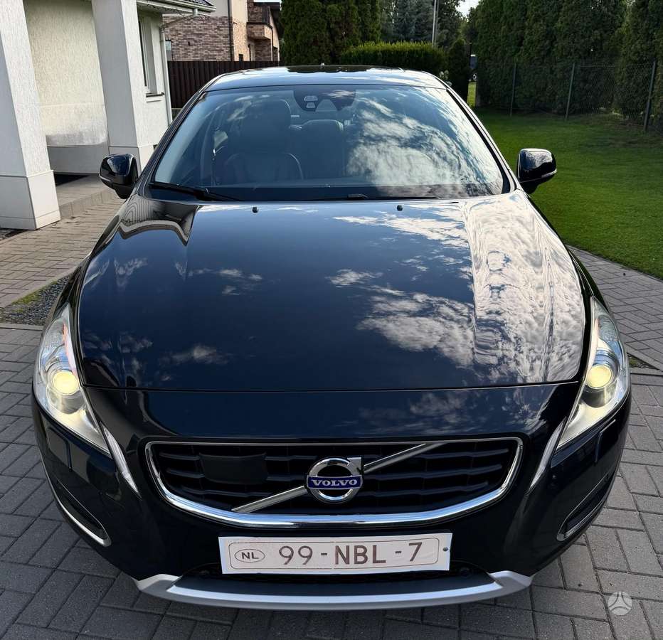 Volvo S60, 2.4 l., Седан