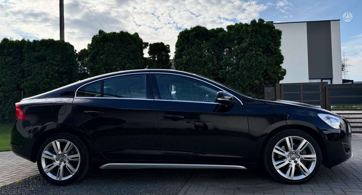 Volvo S60, 2.4 l., Седан