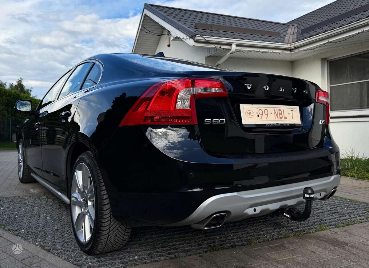 Volvo S60, 2.4 l., Седан