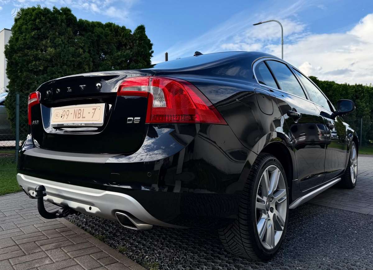 Volvo S60, 2.4 l., Седан