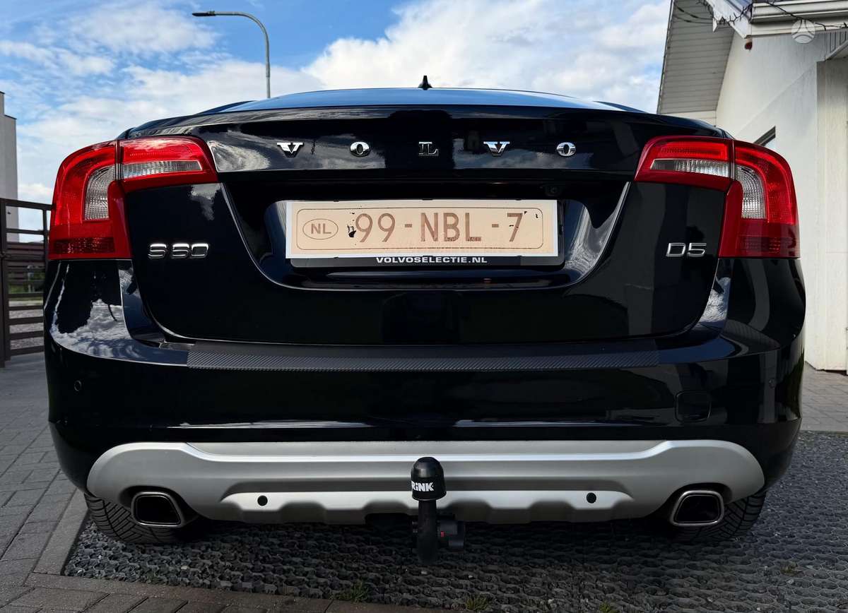 Volvo S60, 2.4 l., Седан
