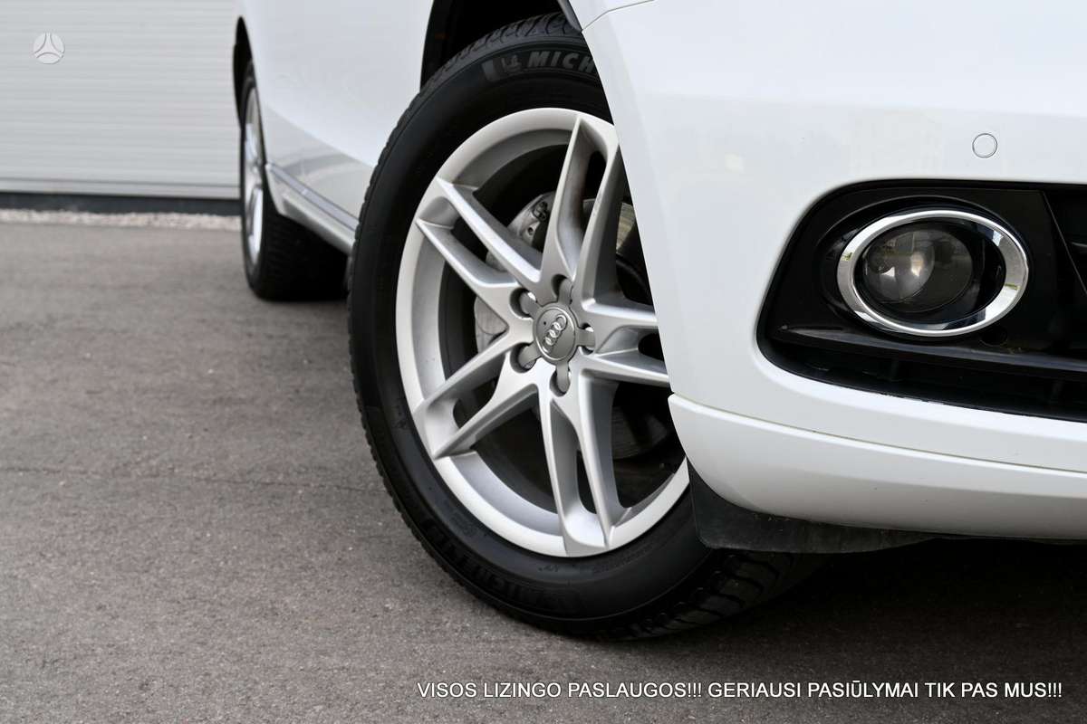 Audi Q5, 2.0 l., off-road / crossover