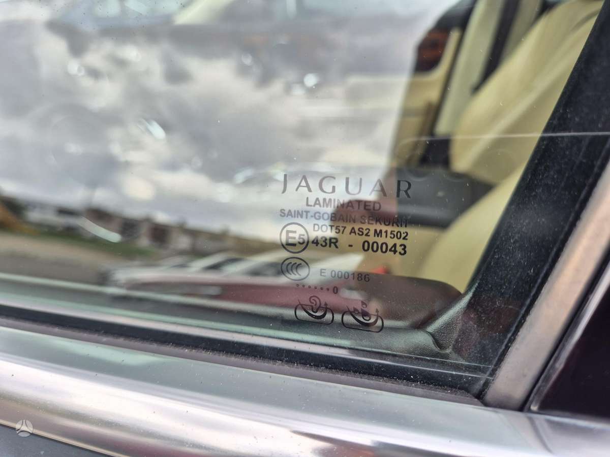 Jaguar XJ, 3.0 l., Седан