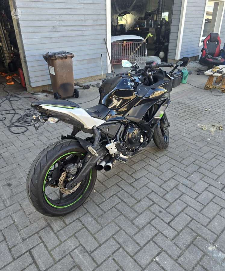 Kawasaki Ninja 650cc, street / classic