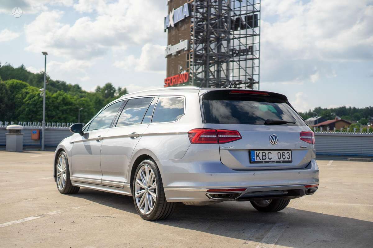Volkswagen Passat, 2.0 l., Универсал