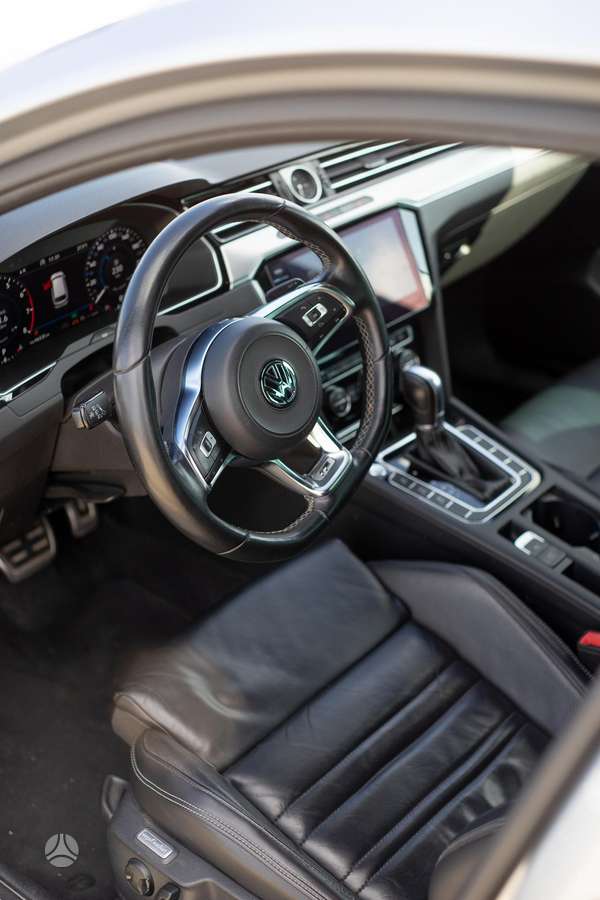 Volkswagen Passat, 2.0 l., Универсал