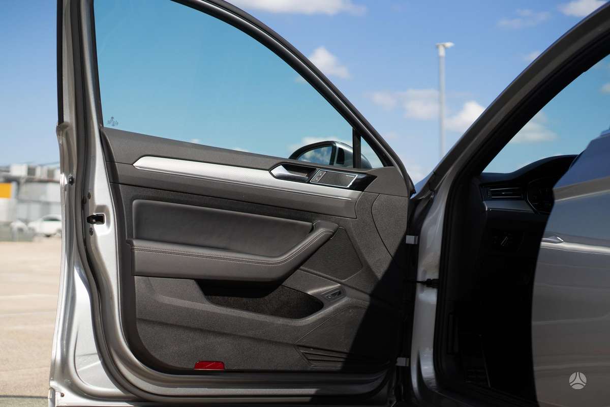 Volkswagen Passat, 2.0 l., Универсал