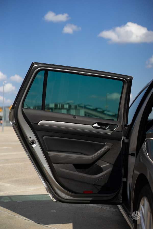 Volkswagen Passat, 2.0 l., Универсал
