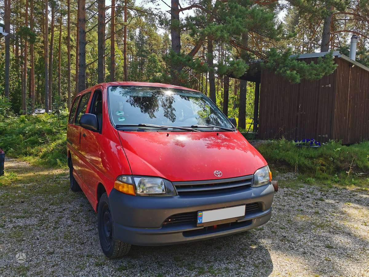 Toyota Hiace - 1