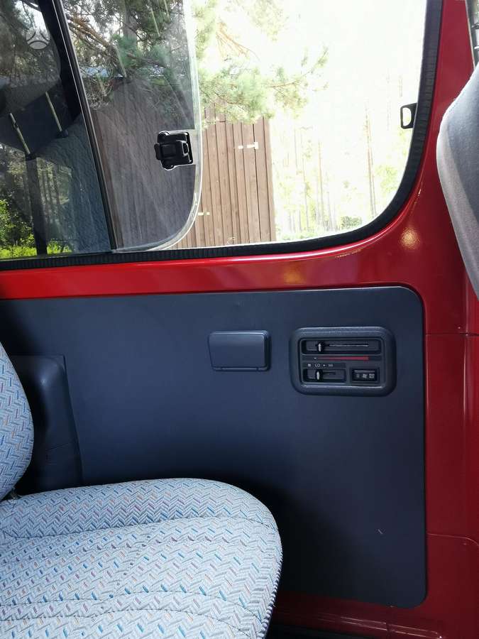 Toyota Hiace - 12