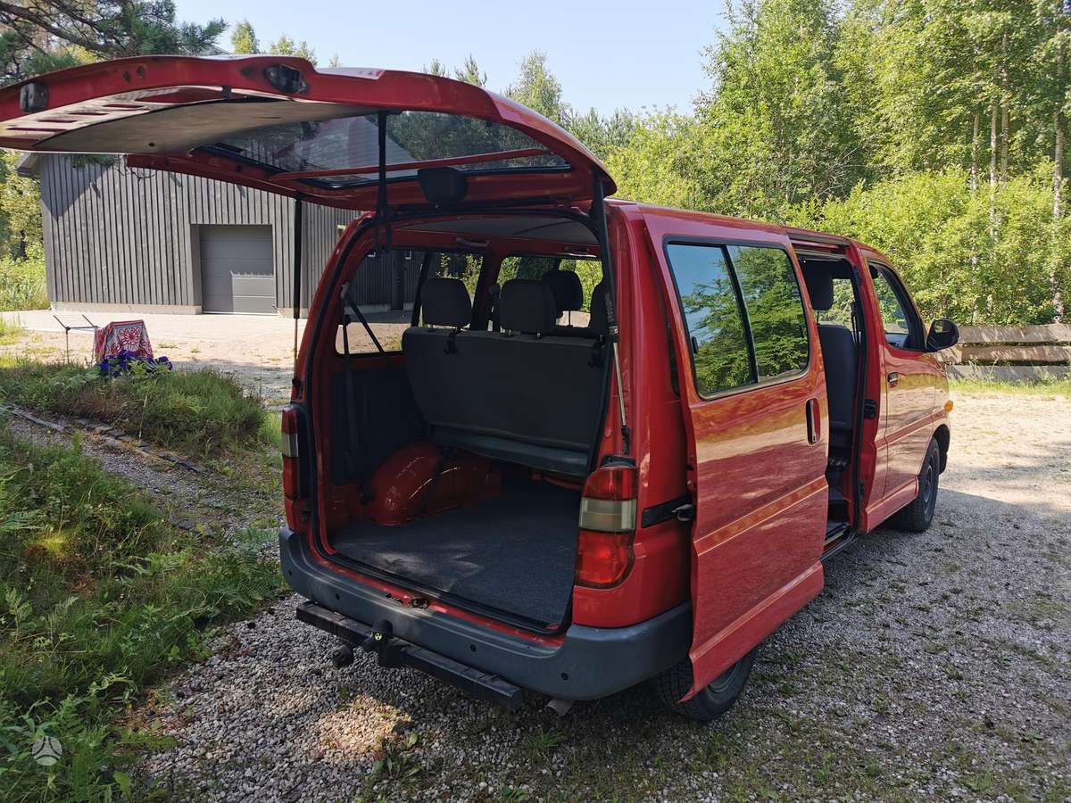 Toyota Hiace - 5