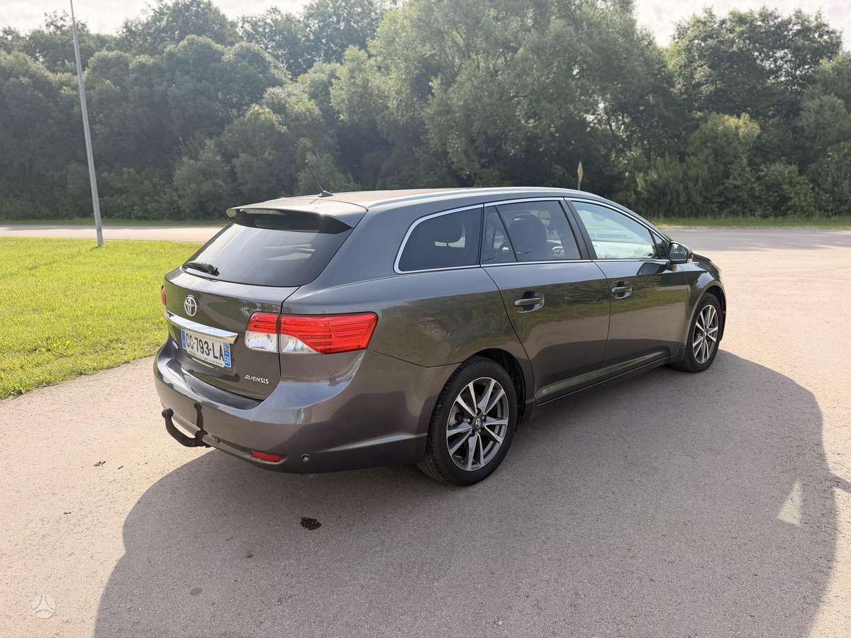Toyota Avensis, 2.0 l., Универсал