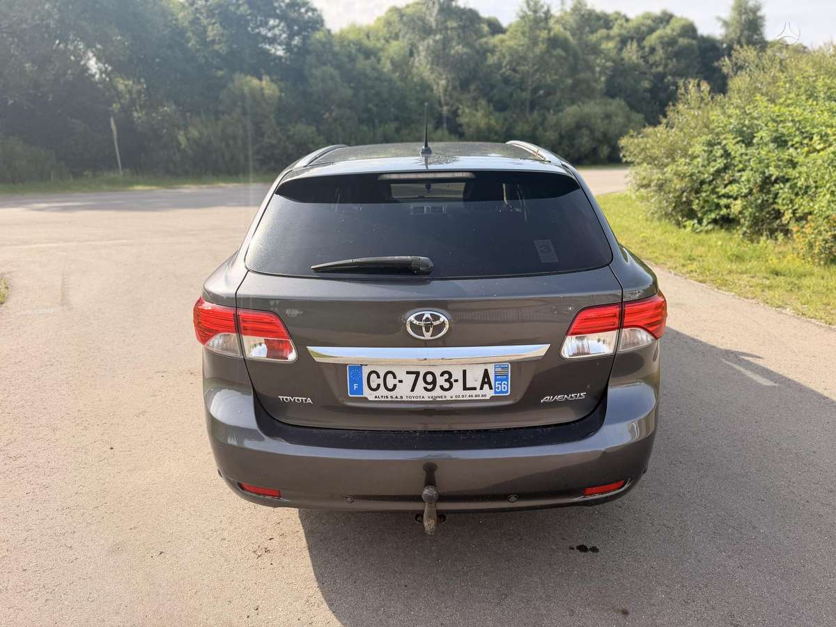 Toyota Avensis, 2.0 l., Универсал