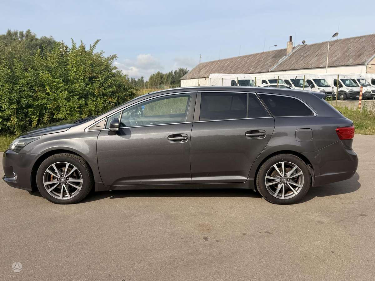 Toyota Avensis, 2.0 l., Универсал
