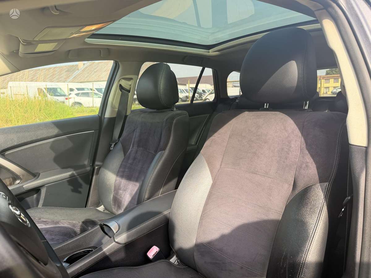 Toyota Avensis, 2.0 l., Универсал