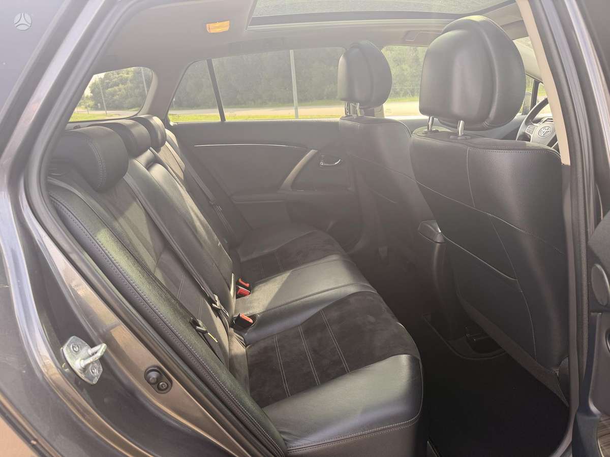 Toyota Avensis, 2.0 l., Универсал