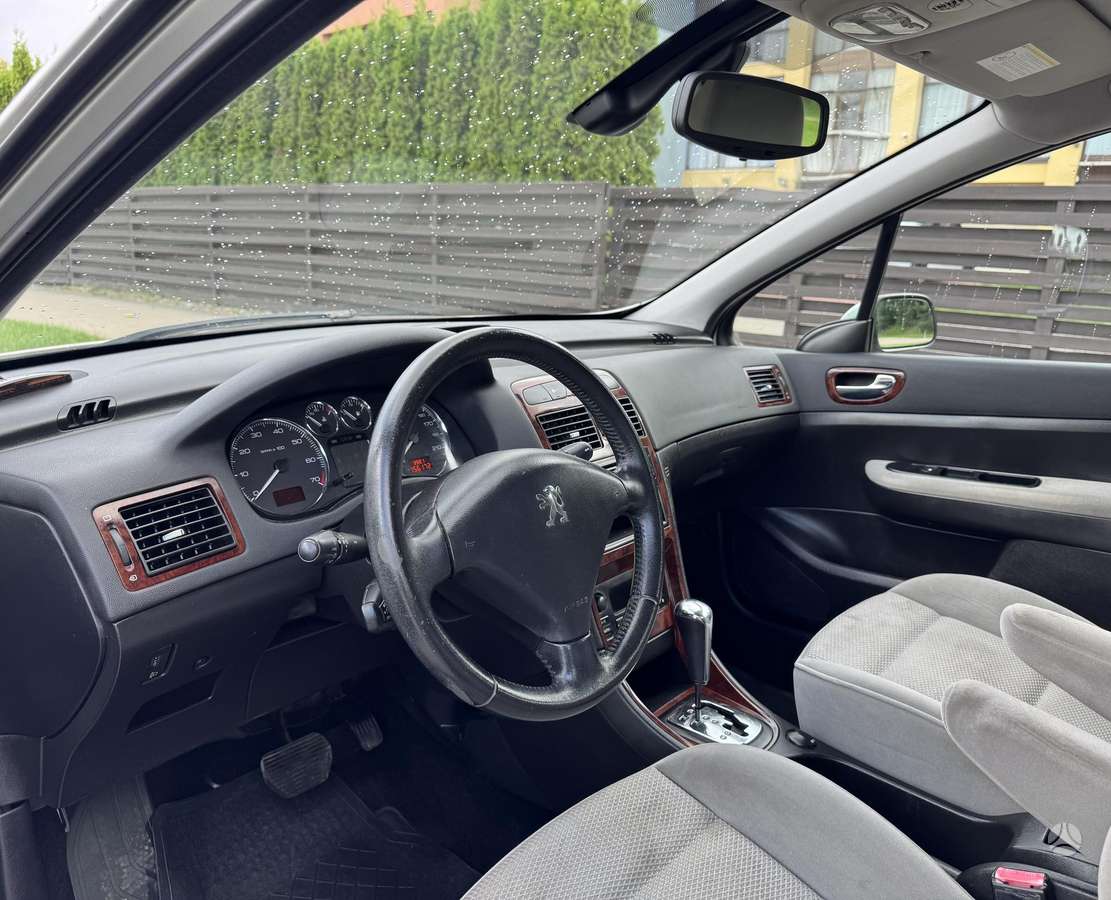 Peugeot 307, 1.6 l., hatchback