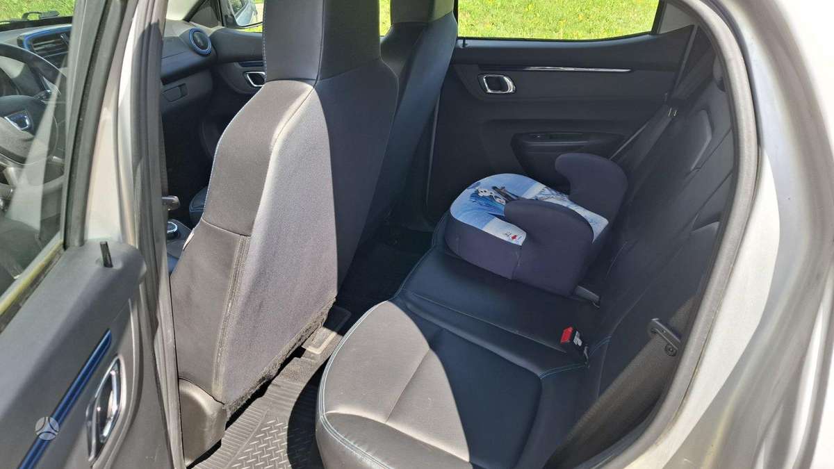 Dacia Spring, 27 кВт·ч, Хэтчбек