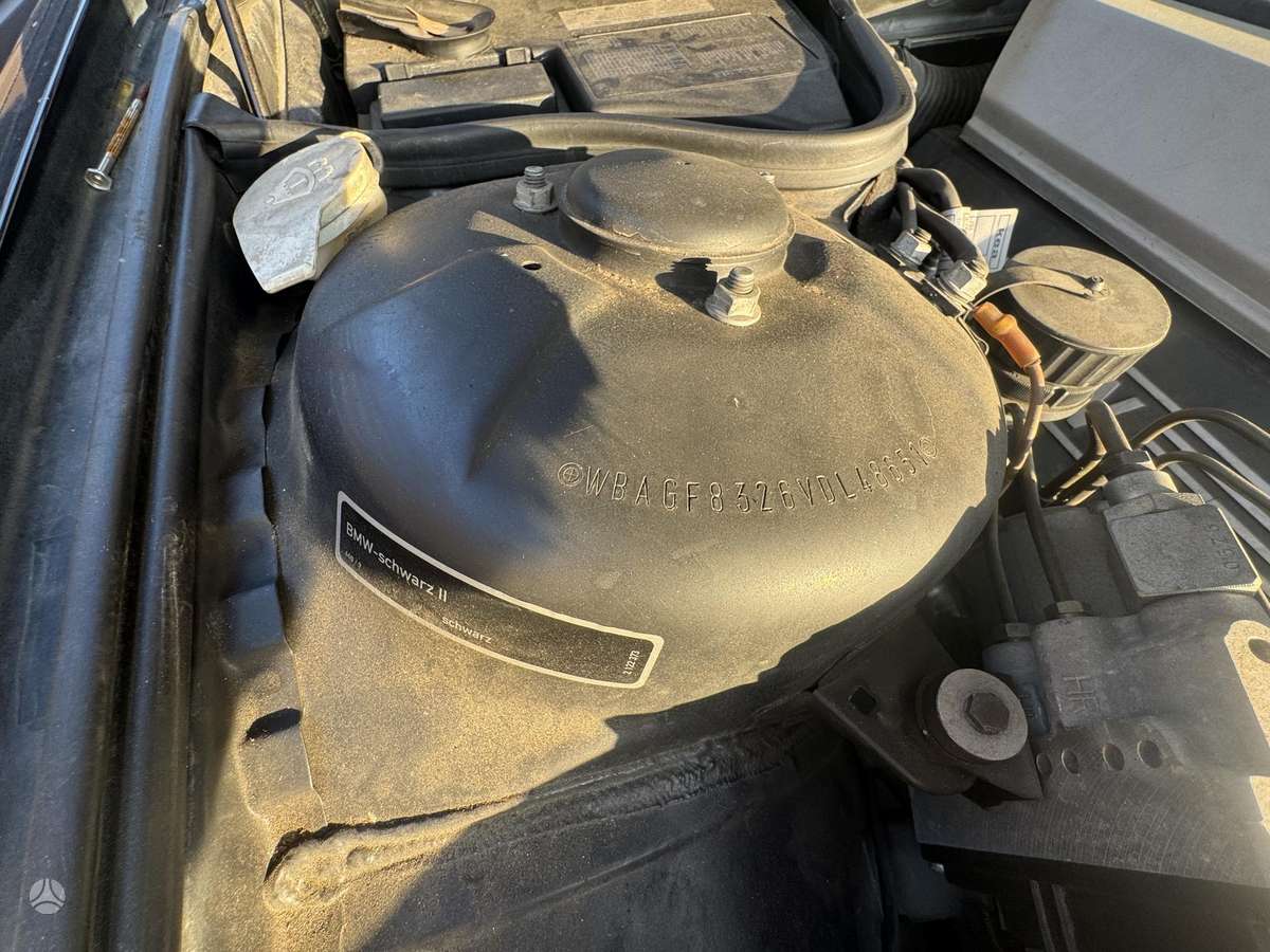 BMW 740, 4.4 l., Седан
