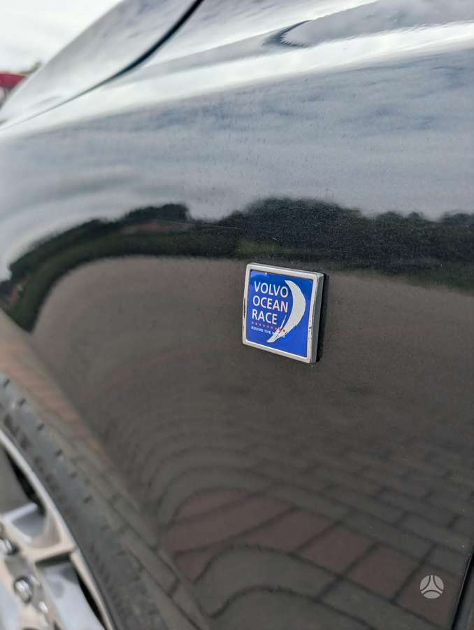 Volvo V40, 1.6 l., hatchback
