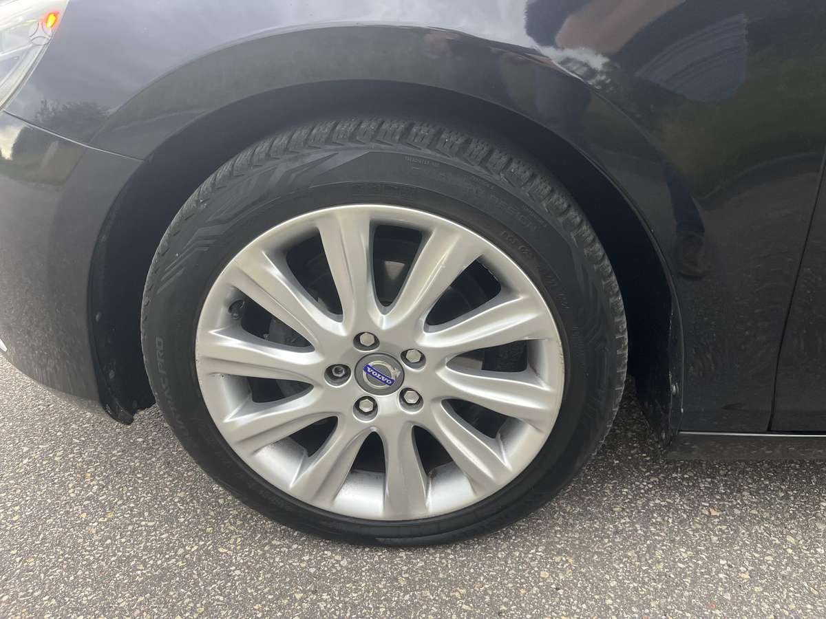 Volvo V40, 1.6 l., hatchback