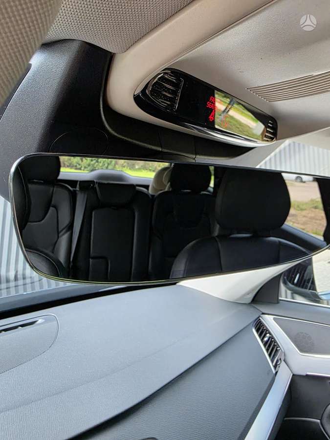 Volvo XC90, 2.0 l., off-road / crossover