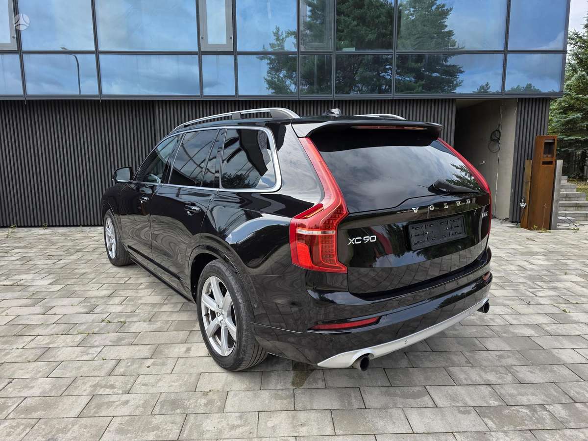 Volvo XC90, 2.0 l., off-road / crossover