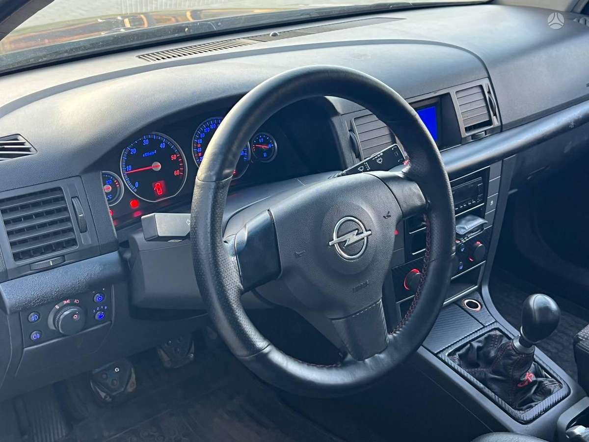 Opel Vectra, 2.2 l., Седан
