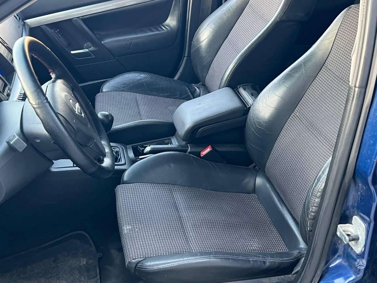 Opel Vectra, 2.2 l., Седан