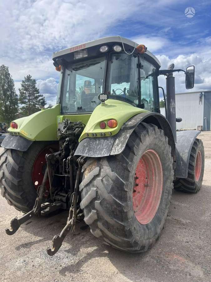 Claas Arion 640, traktori