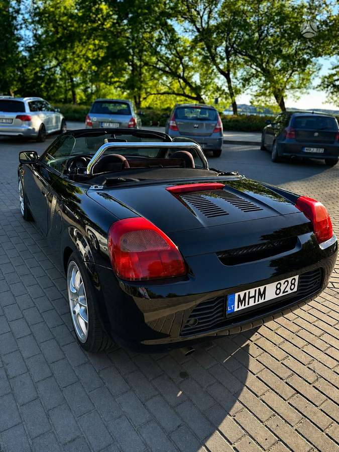 Toyota MR 2 - 2