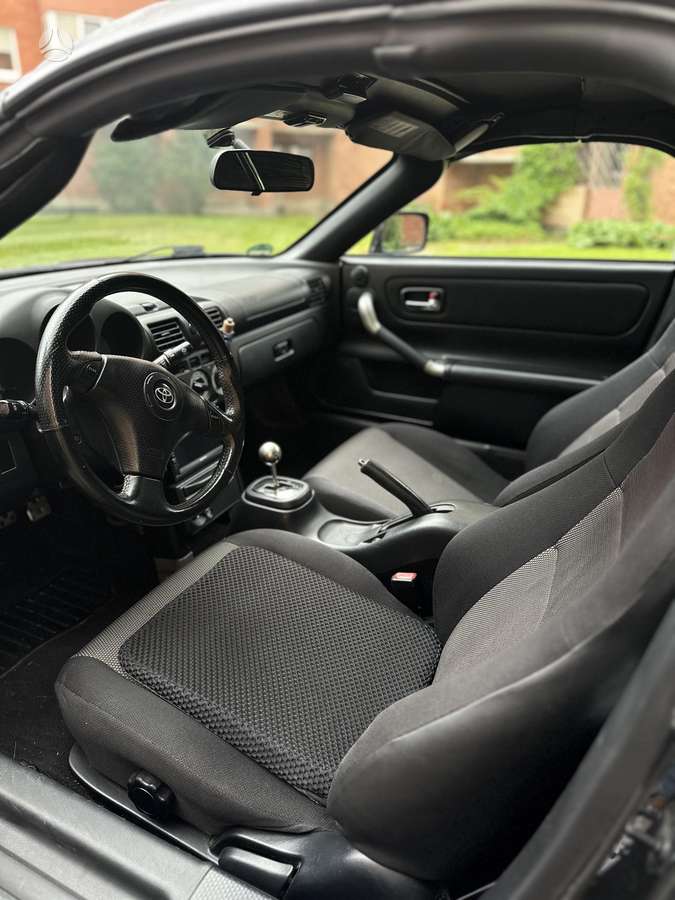 Toyota MR 2 - 6