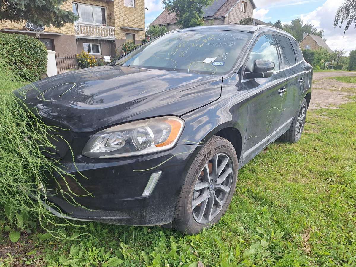 Volvo XC60 - 2