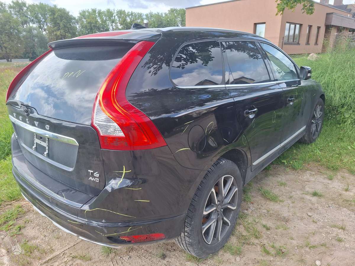 Volvo XC60 - 1