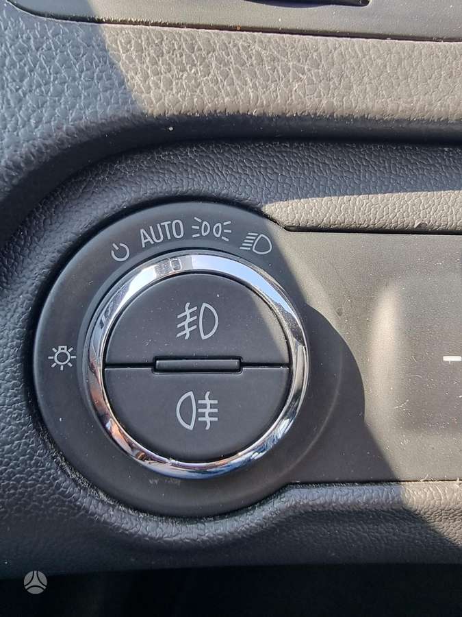 Opel Insignia, 2.0 l., hatchback