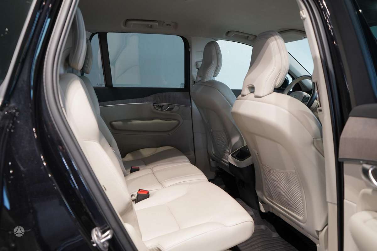 Volvo XC90 - 12