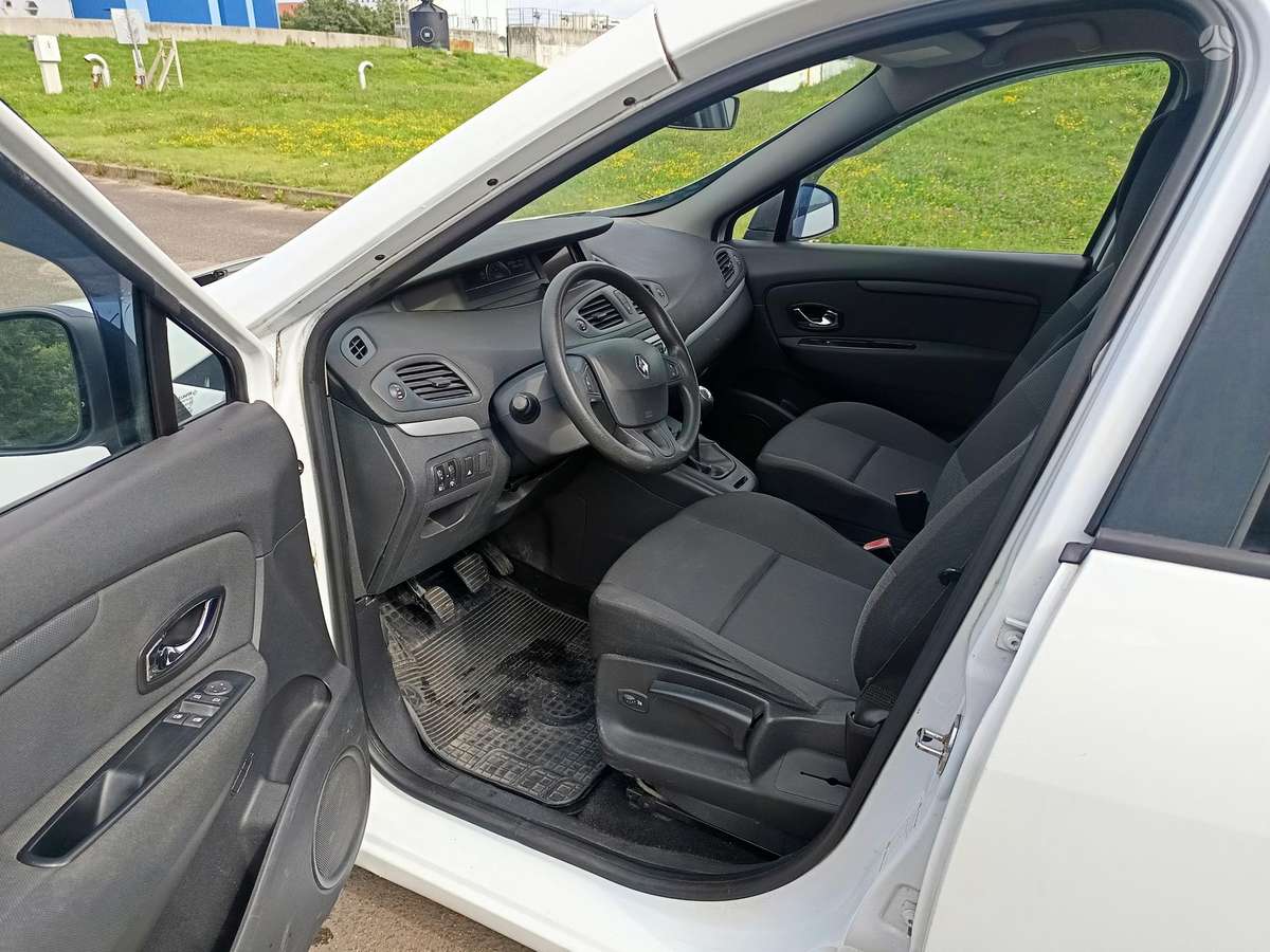 Renault Scenic - 5