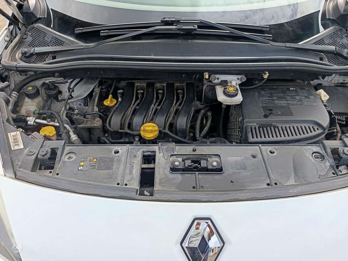 Renault Scenic - 8