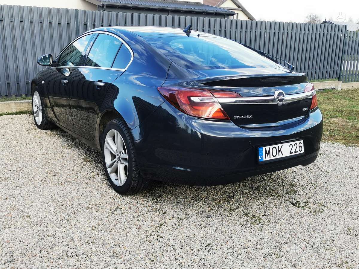 Opel Insignia, 2.0 l., hatchback
