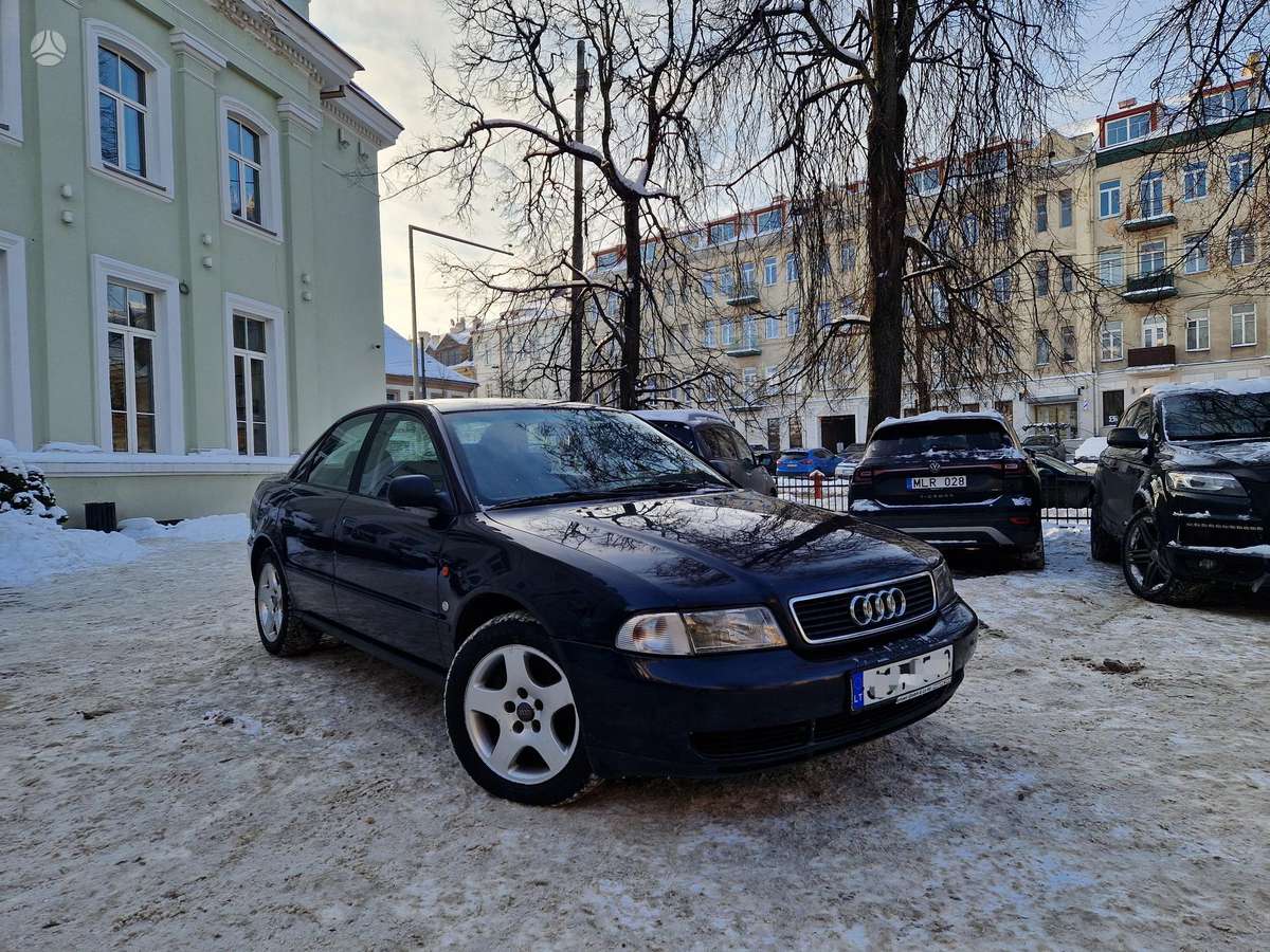 Audi A4, 1.9 l., Седан