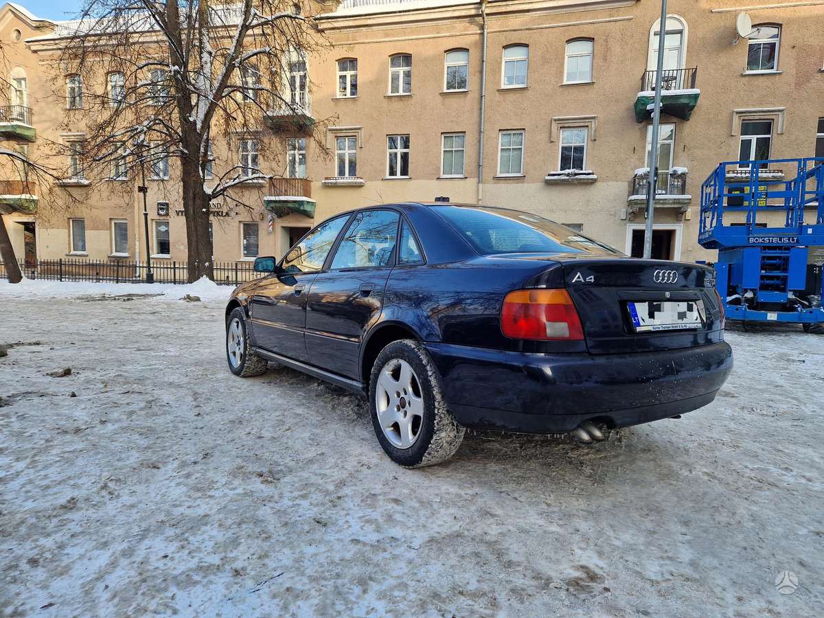 Audi A4, 1.9 l., Седан