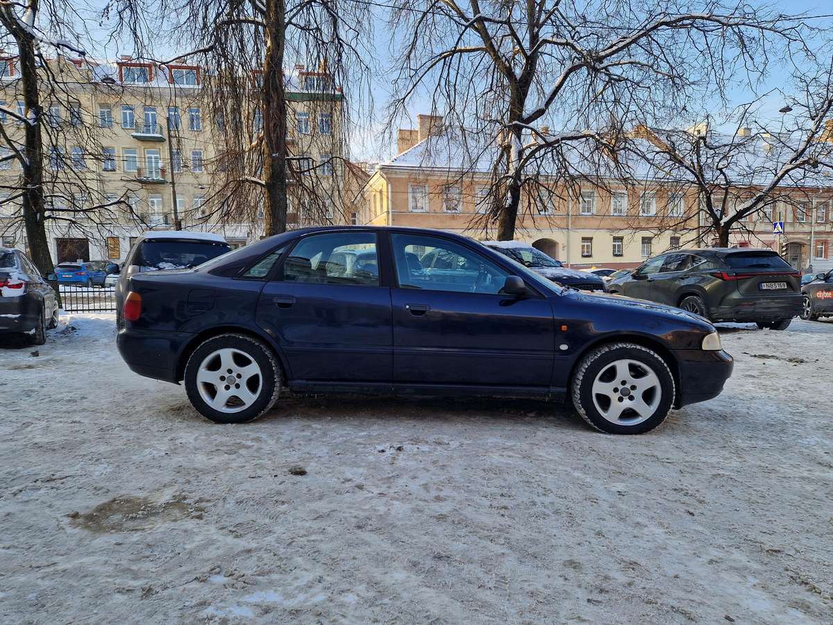 Audi A4, 1.9 l., Седан